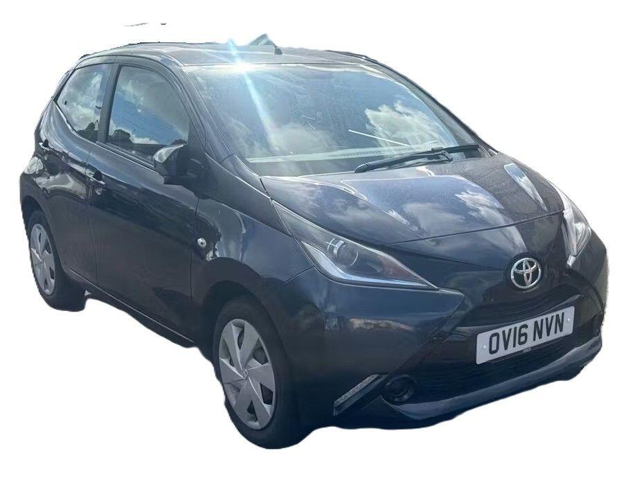 1.0 VVT-i x-play Hatchback 5dr Petrol x-shift Euro 6 (68 ps)